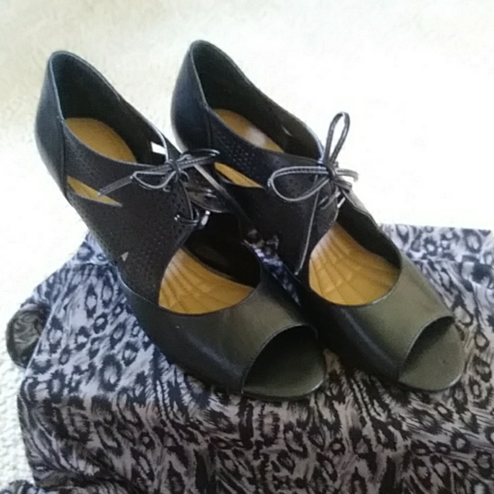 Easy Spirit shoes